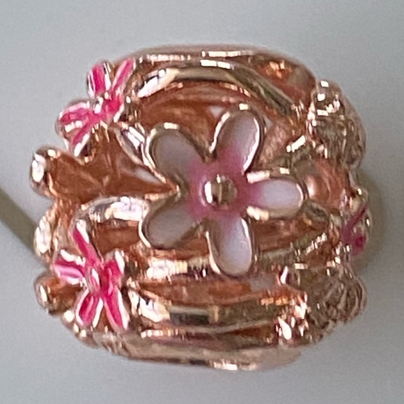 Pandora Openwork Pink Daisy Flower Charm - Picture 1 of 3